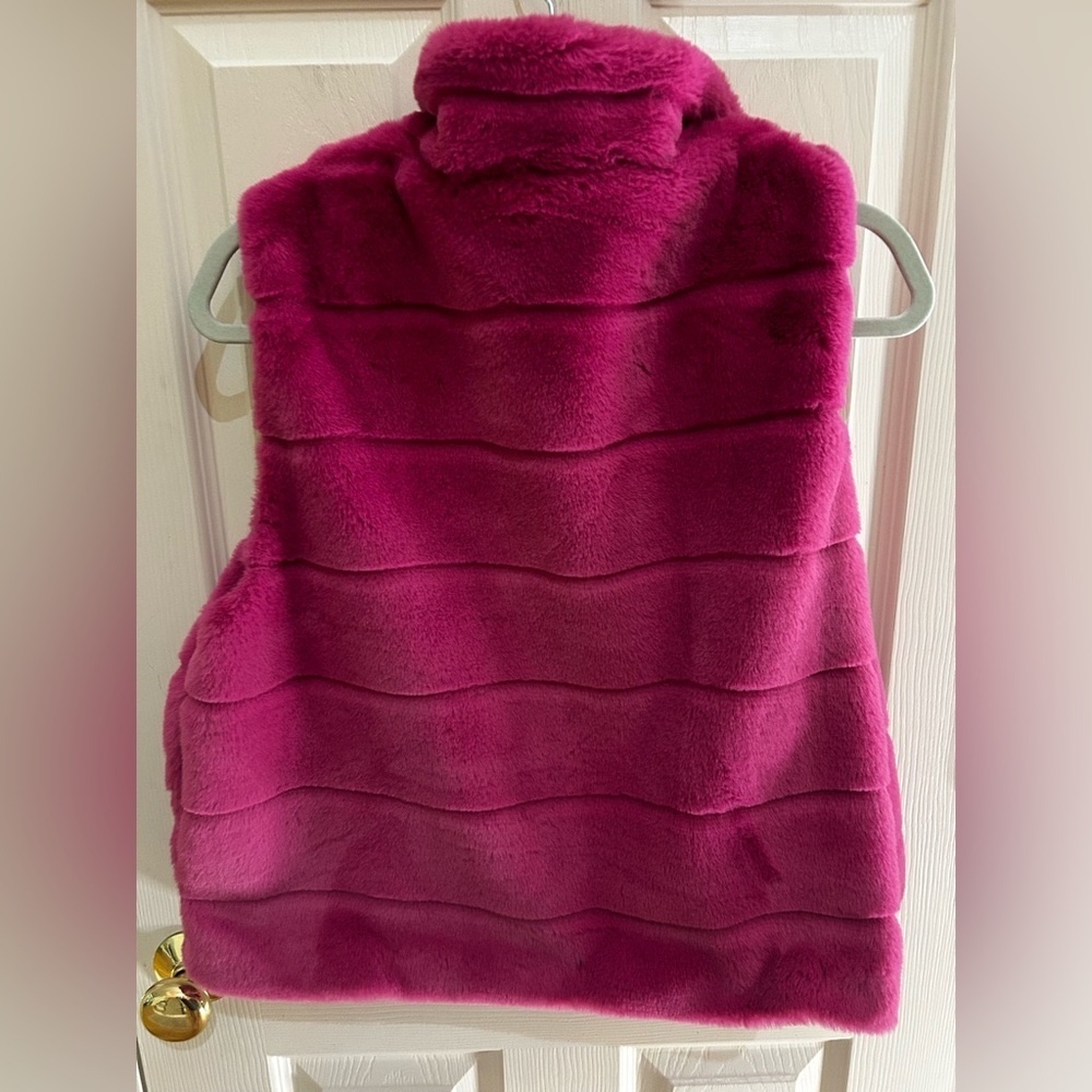 Marc New York Vibrant Soft Velvet Pink Vest - Picture 2 of 9